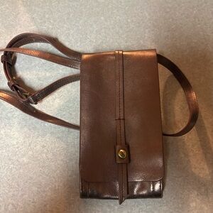 Hobo Token Metallic Leather Preppy Phone Coastal Classic Wallet Crossbody XS